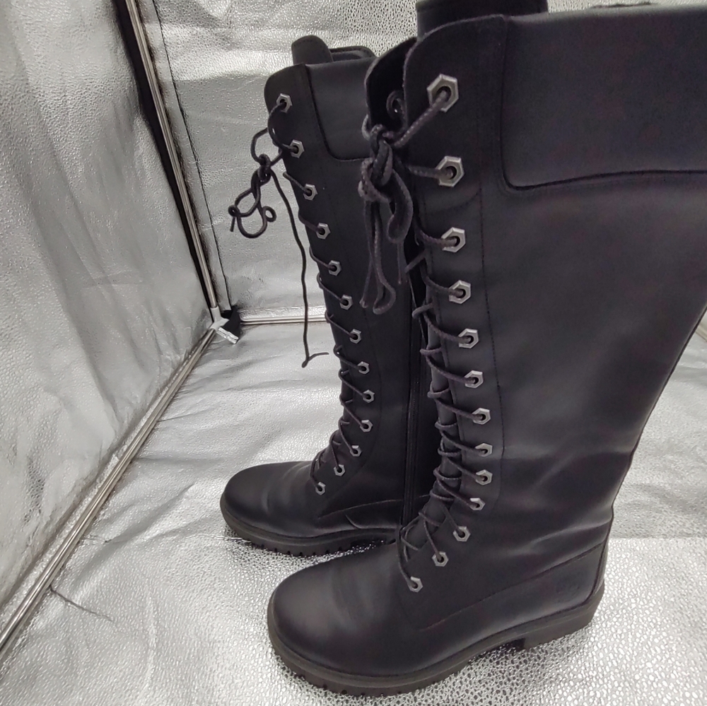 EUC WOMEN'S Timberland boots